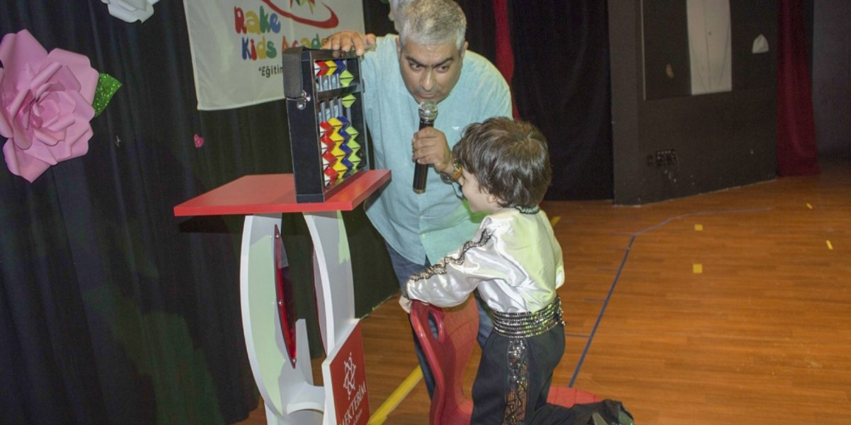 -b7bb63f52e8175591913936297d4a7c7